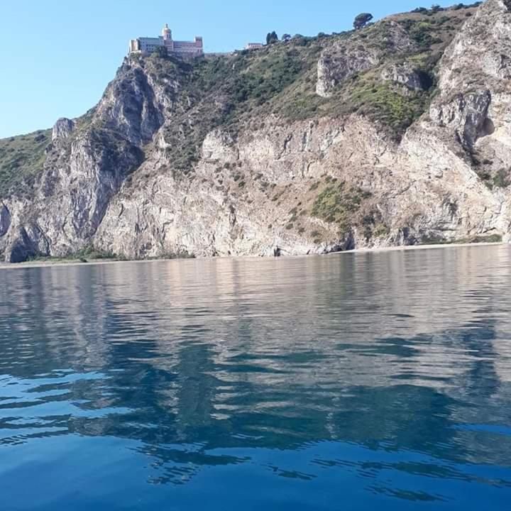 B&B La Casa Du Barone Falcone Exterior photo